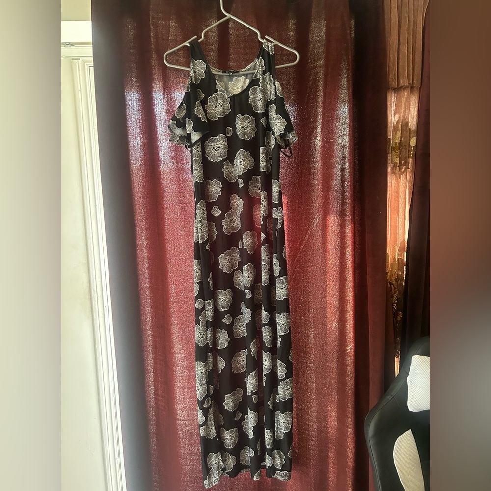 Elegant Black and White Floral Sundress